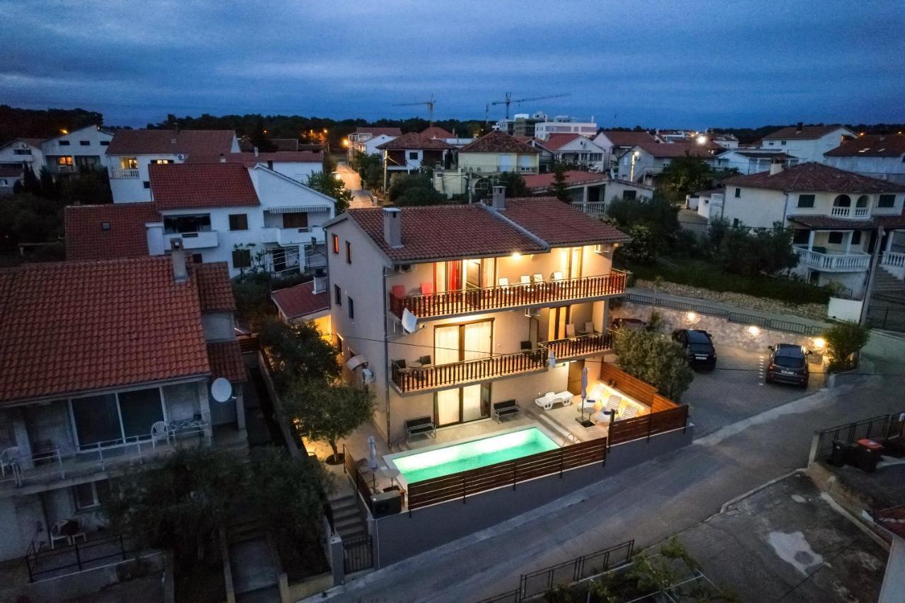 Pool Apartments Julia Задар Экстерьер фото