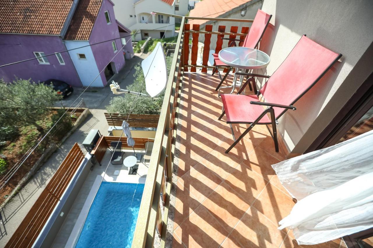 Pool Apartments Julia Задар Экстерьер фото